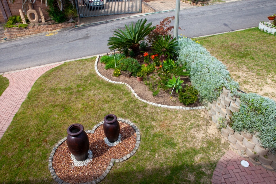 4 Bedroom Property for Sale in Southern Cross Western Cape
